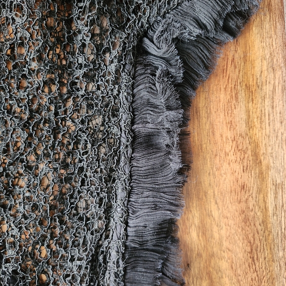 Sexy Sheer Black Top Trouvè Small Ruffled Gorgeous Flattering Keyhole Button - Picture 9 of 12